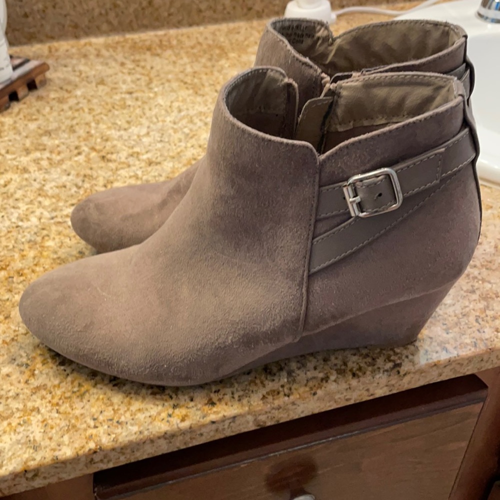 Cute wedge boots. Size 9. New Direction